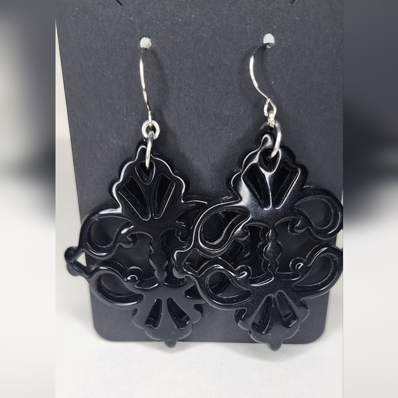 Jewelry - Black chunky earrings